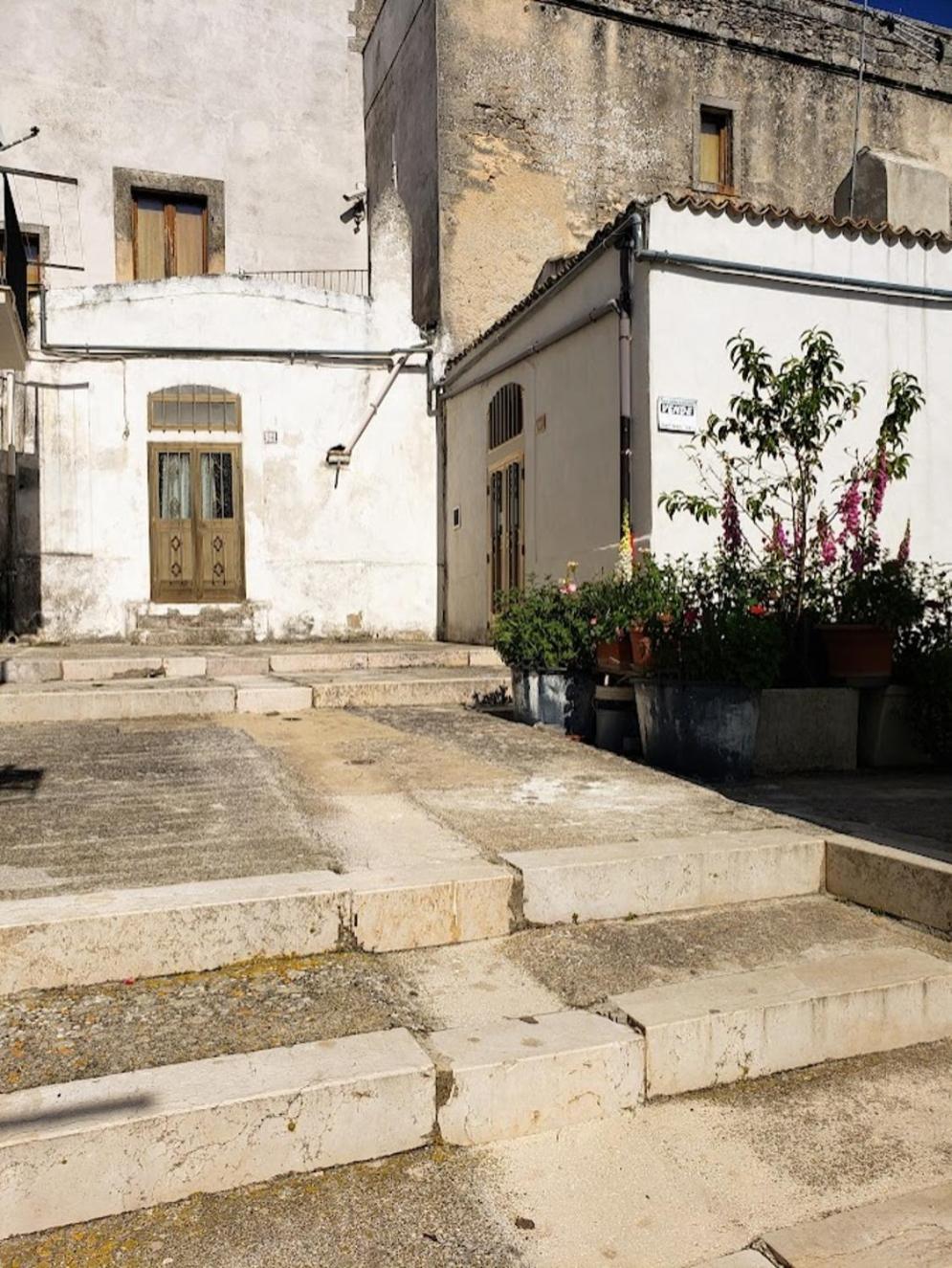 Villa Casa Rione Medievale à Monte SantʼAngelo Extérieur photo